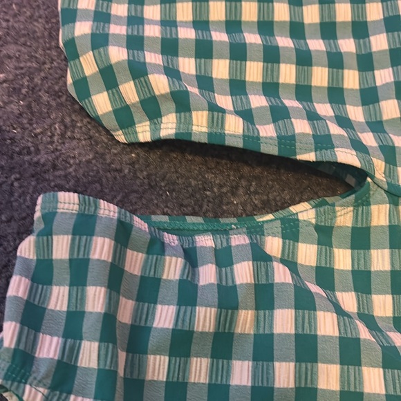 Swim - Picture 4 of 7